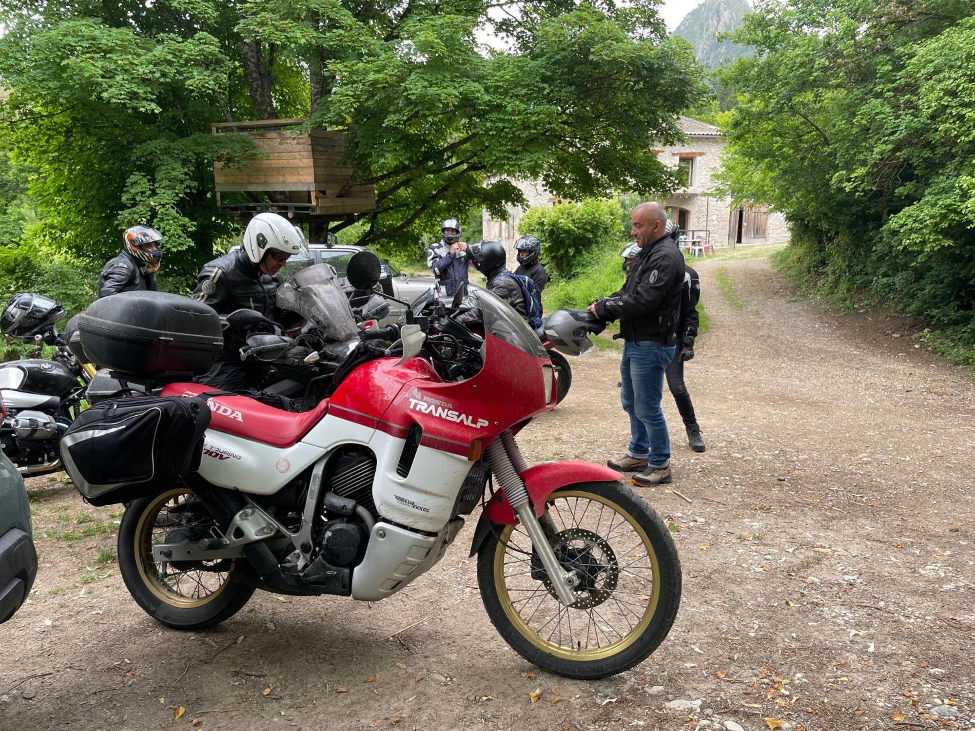 Gite D'Etape Bastide Petra Castellana Verdon كاستيلان المظهر الخارجي الصورة